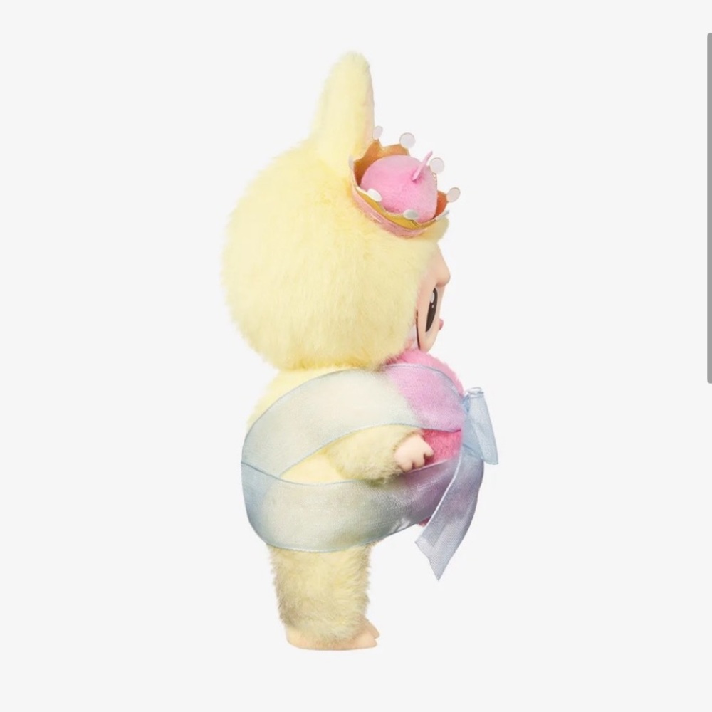 Labubu Let’s Checkmate Hanging Accessory - Picture 2 of 4